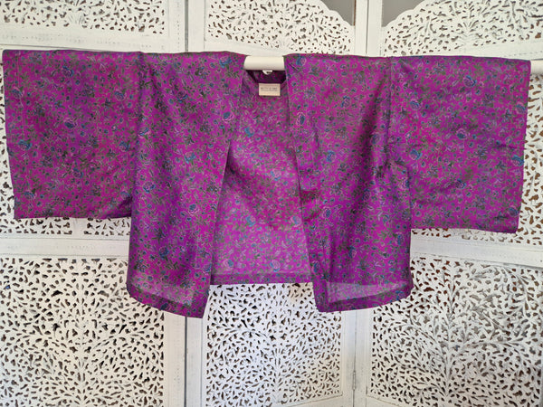 Frida topp #65 - one size, passar S - XL - Betty & Uma Upcycled Collection